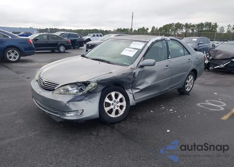 2005 Toyota Camry Xle V6 z USA, uszkodzony, nr VIN 4T1BF30K65U605937